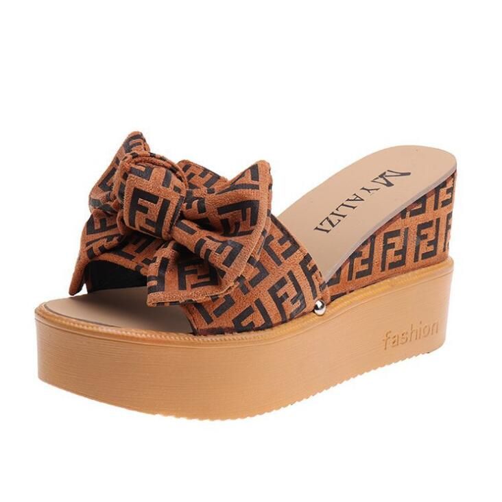 ladies tan wedges