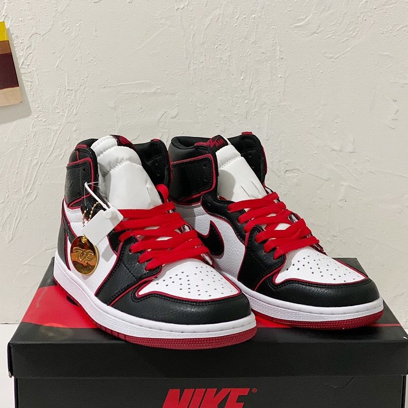 Compre Nike Air Jordan 1 AJ1 Nueva 1 Zapatos Bloodline Alta OG Baloncesto  Calidad Hombres 1s Negro Dedo Del Pie Rojos US7 13 Tamaño Hombres  Entrenadores Deportivos Zapatillas Deporte Caja A 146,66