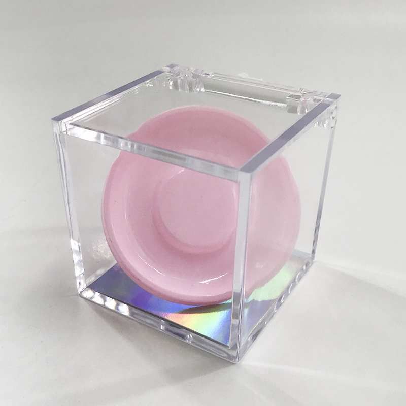 cube box with clear tray