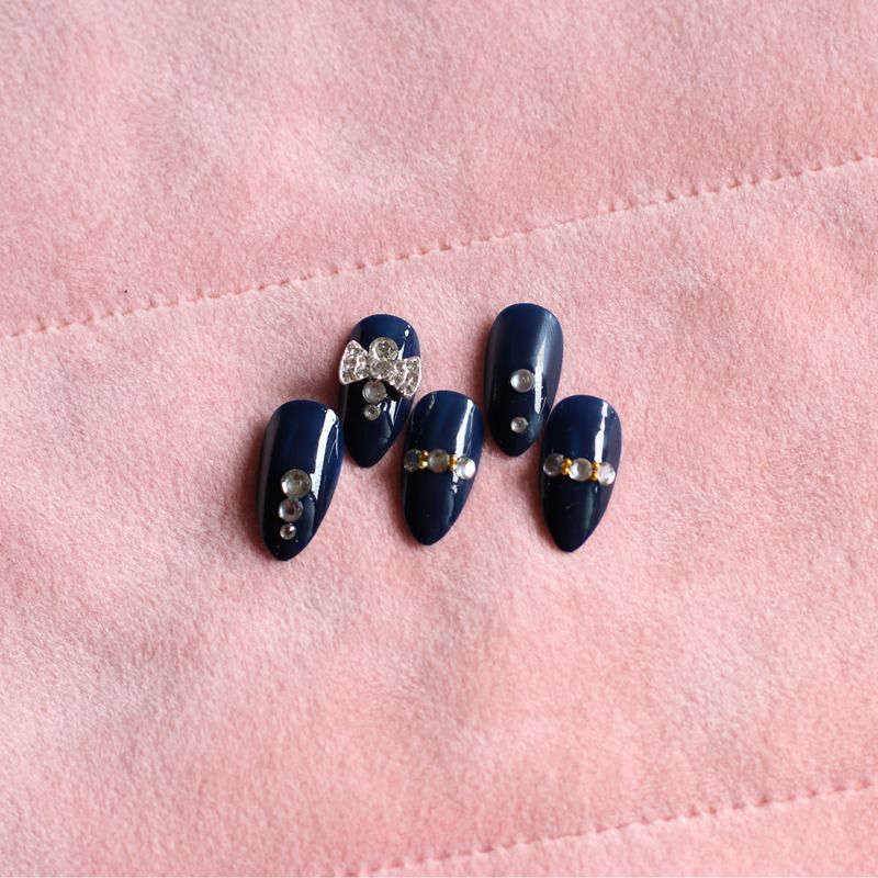 Set Of Fake Nails Hot Sale Bow Knot Diamond Handmade Nail Tip Blue