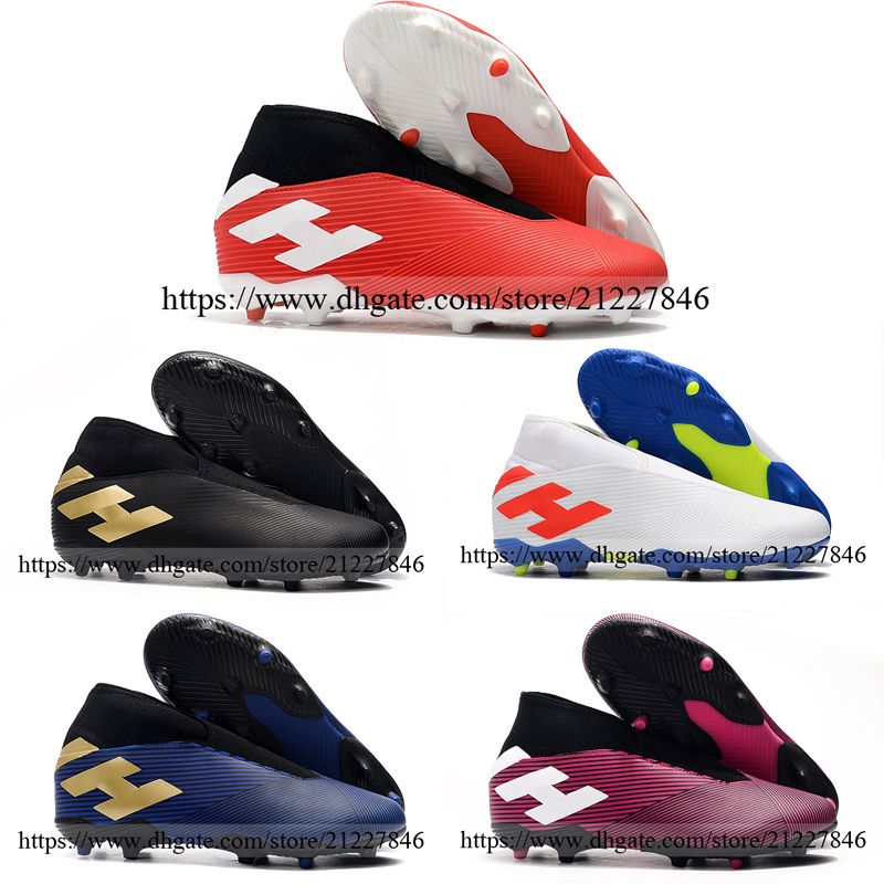 laceless soccer boots