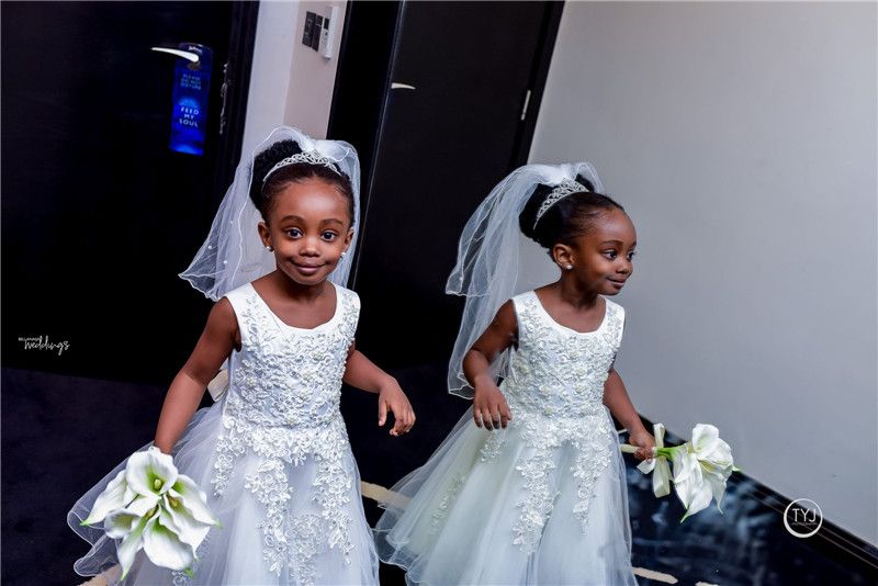 2019 Lace Appliqued Scopp Neck Flower Girl Dress Little Black Girl