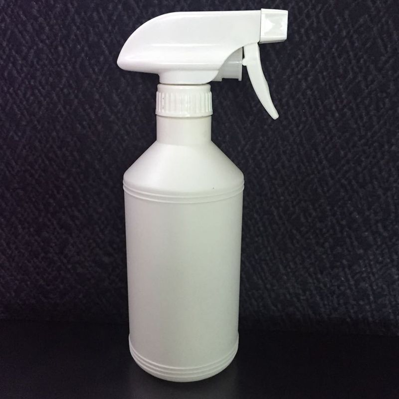 water spray container