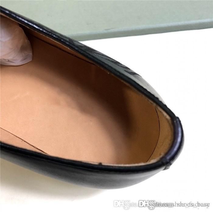 Großhandel Neue Leder Oxford Schuhe Formelle Business Business Schuhe Aus Rindsleder Herrenschuhe Mit Großen Ledersohlen Und Kunstvoll Geschnitzten Großhandel Neue Leder Oxford Schuhe Formelle Business Business Schuhe Aus Rindsleder Herrenschuhe Mit Großen Ledersohlen Und Kunstvoll Geschnitzten