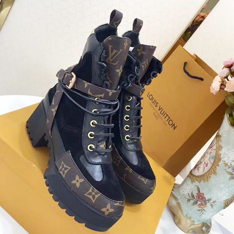 female louis vuitton boots