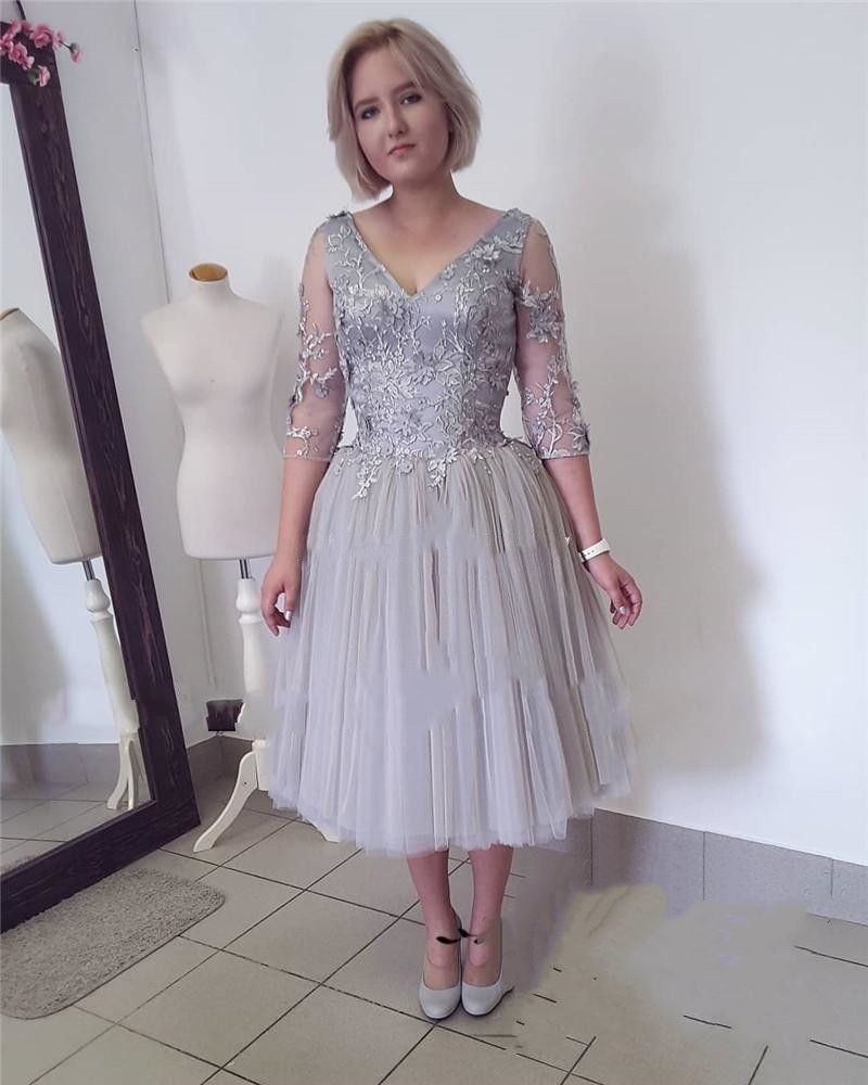 Silver Grey Madre de la novia Vestido Media Manga Encaje Top Tulle Falda Té Longitud de Silver Grey Madre de la novia Vestido Media Manga Encaje Top Tulle Falda Té Longitud de