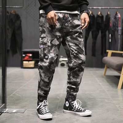 camouflage joggers mens outfit