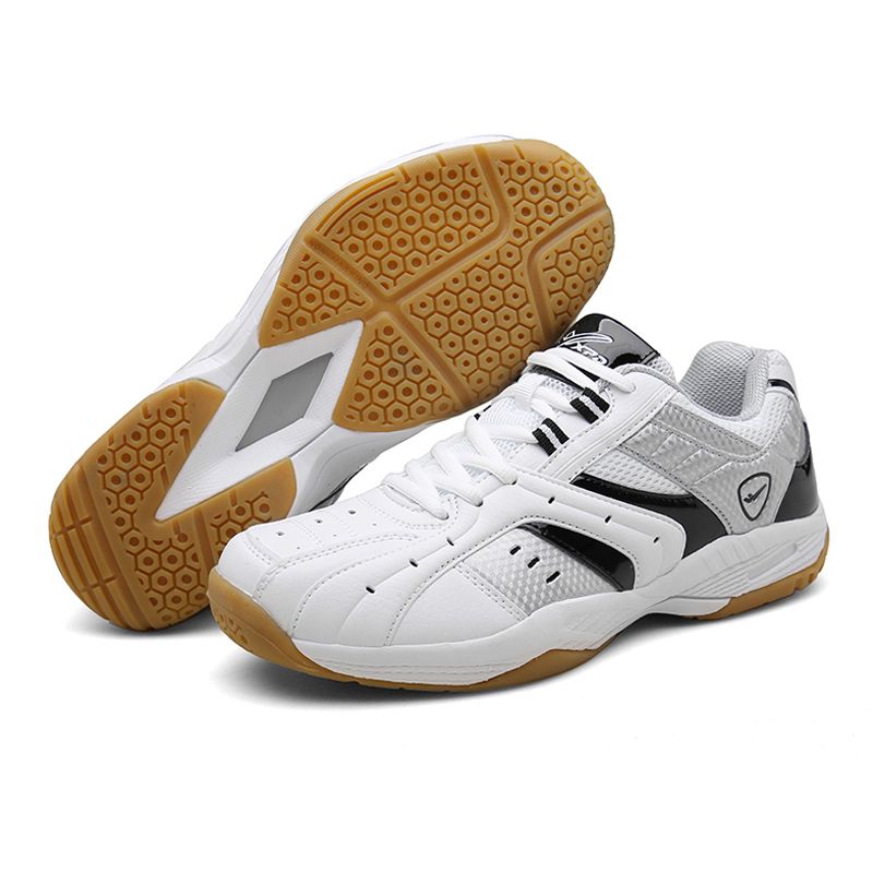 anti slip tennis shoes