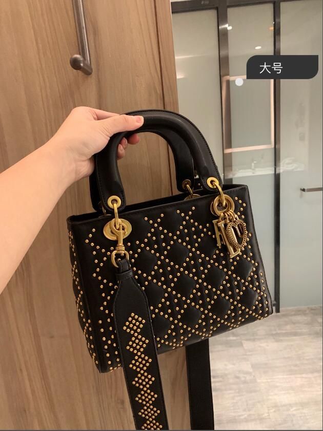 clutch fashion
