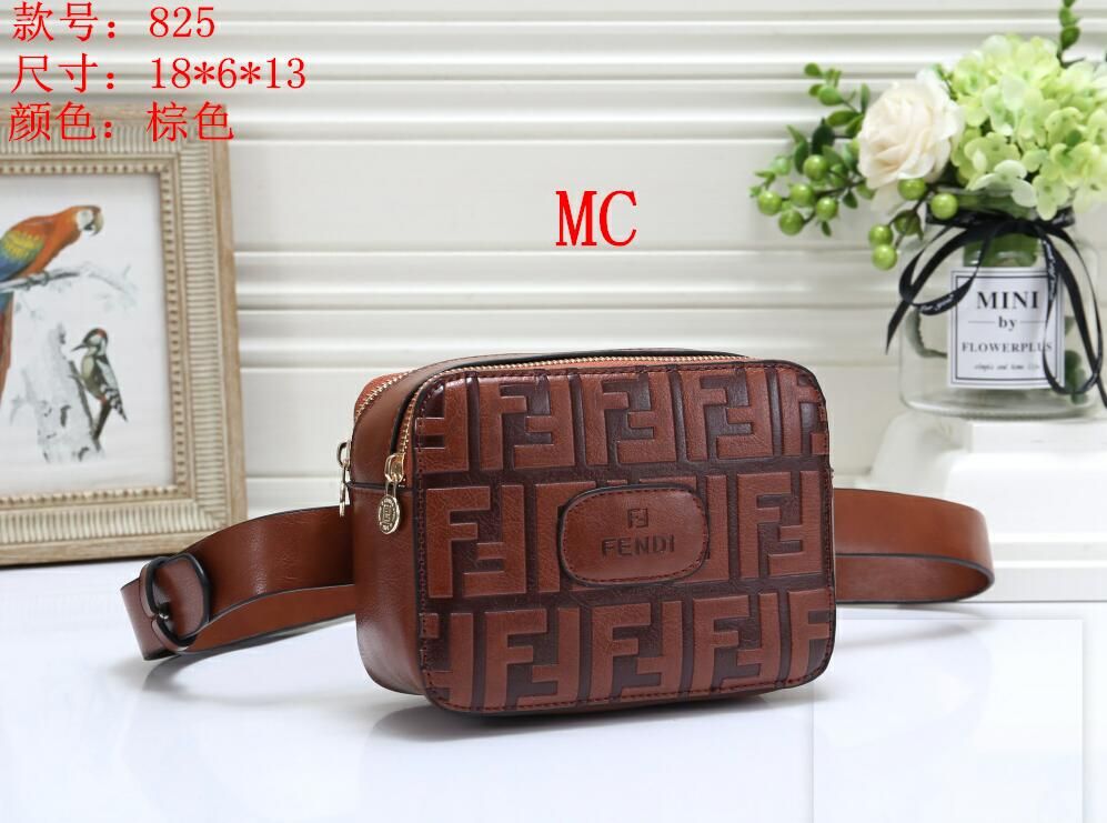 pochette de marque pas cher