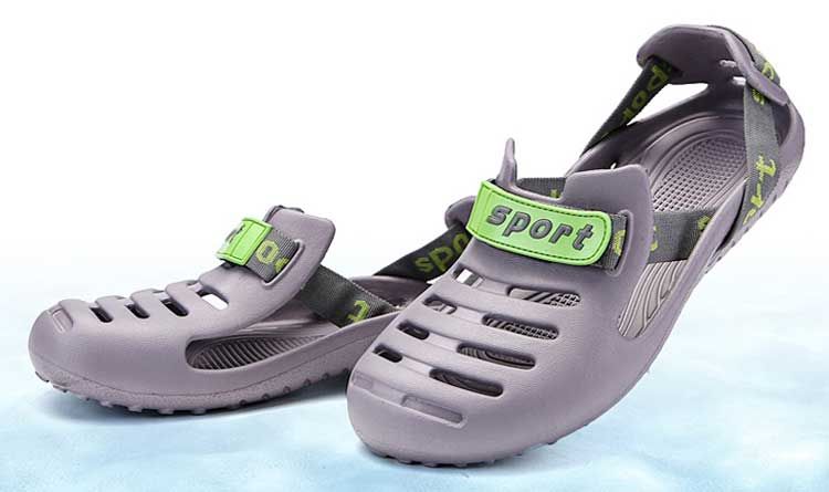 mens jelly beach shoes