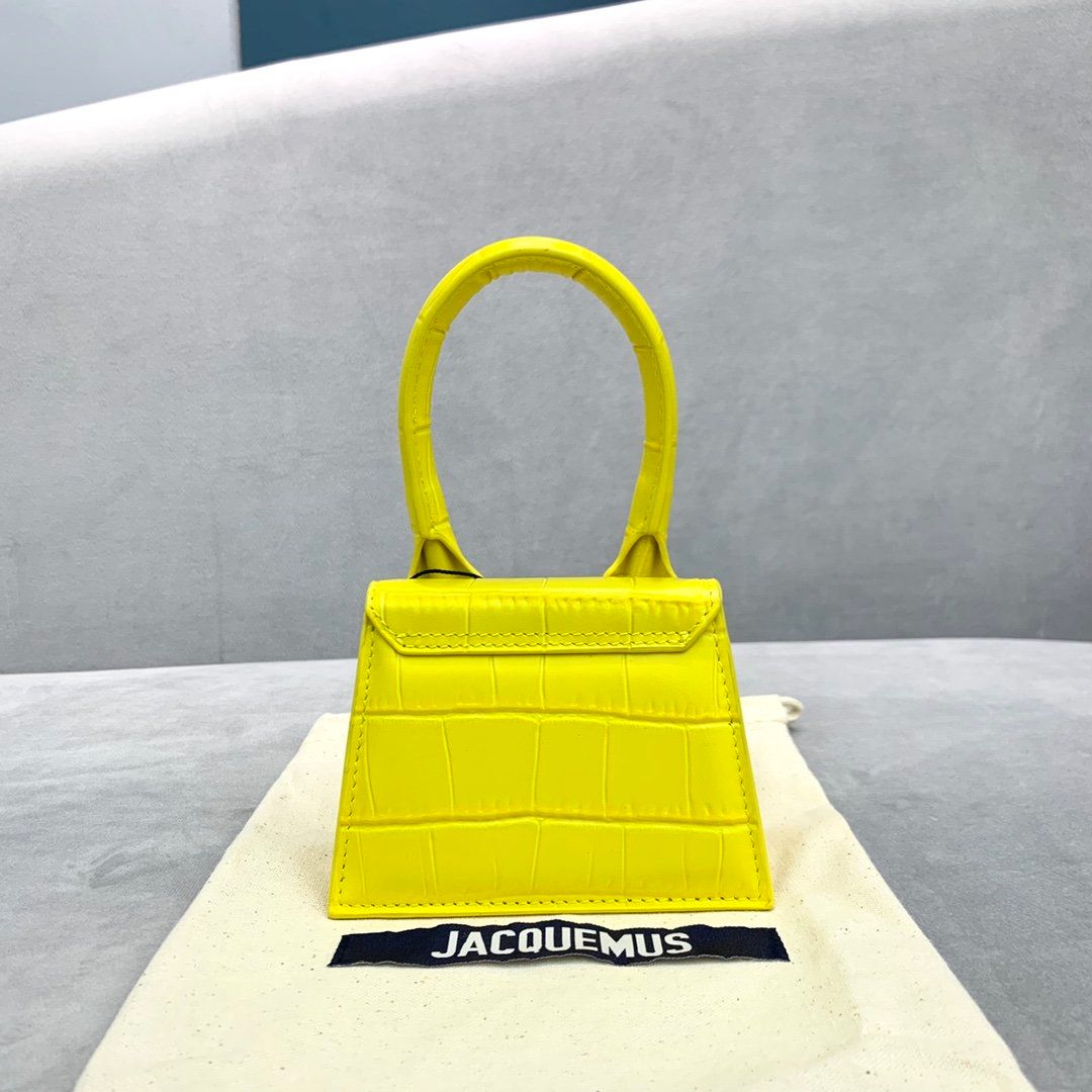 used jacquemus bolsa