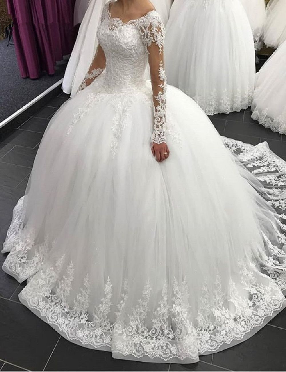 2020 Elegant Long Sleeve Wedding Dresses Lace Ball Gown Tulle