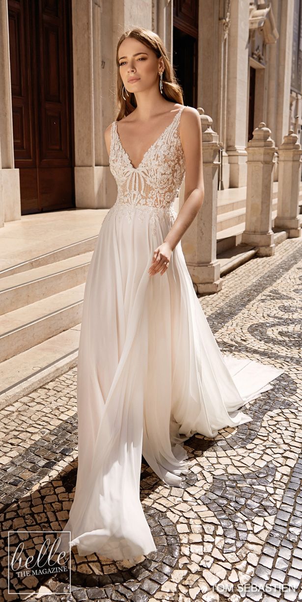 Compra Vestidos Tren Tul Bordado De Encaje De La Boda Vestido De Novia  Jardín Boho Playa De La Gasa Vestidos De Novia De Una Línea De Barrido  Cuello En V Sin Respaldo