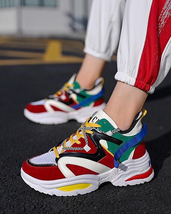 new stylish sports shoes