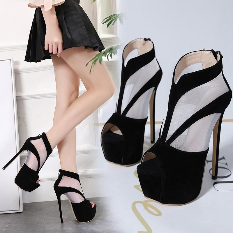 trendy black heels