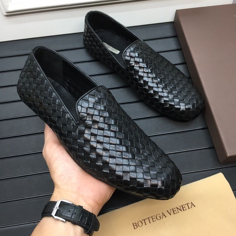 selling designer shoes