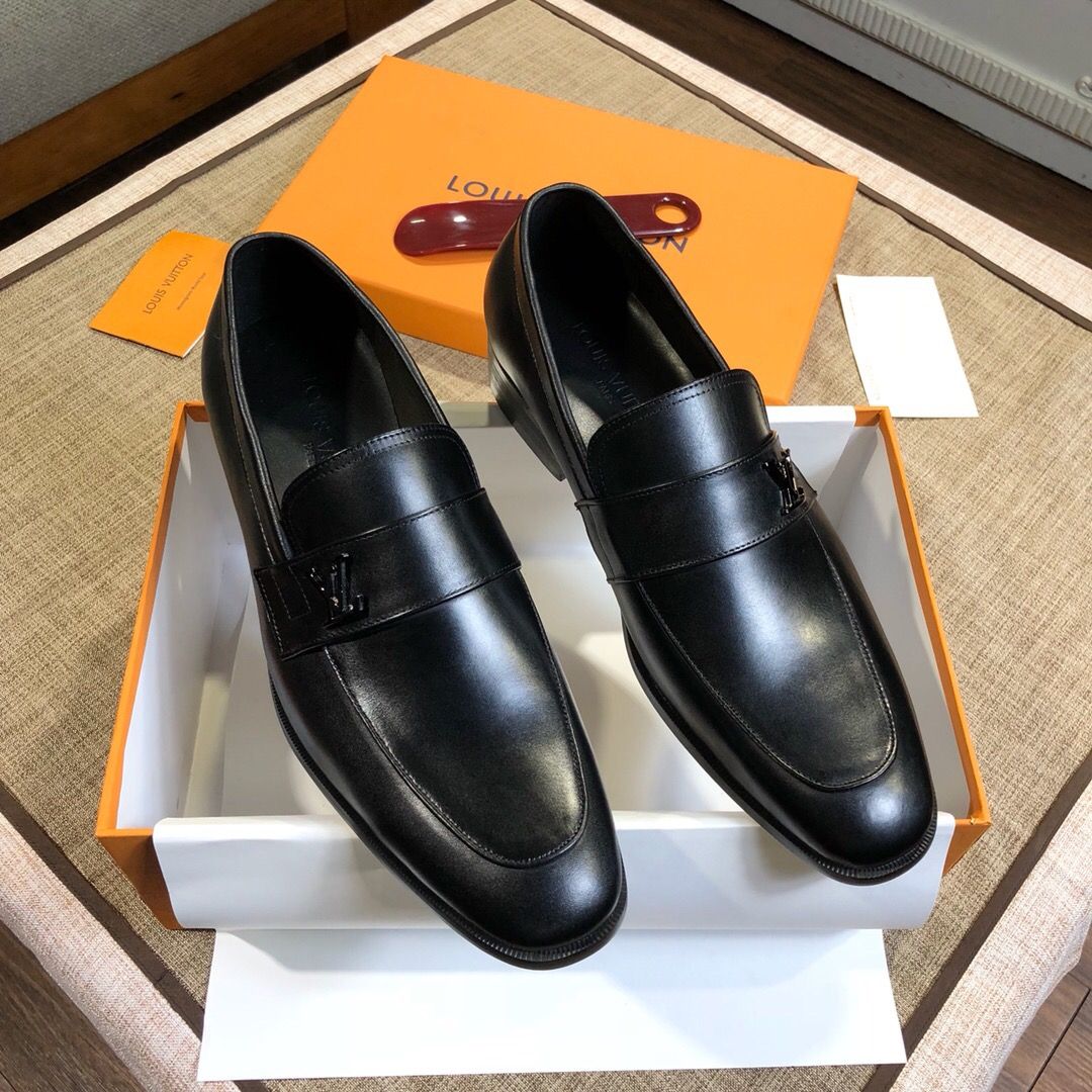Compre 2020 Clássico Escritório Marca Homens De Sapatos De Luxo Calçados  Casuais Hombre Sapatos Mocassins Tubarão Dos Homens Sapatos De Marca De Luxo  Preto Tamanho Eur38 45 Em Granel De Calçado Para