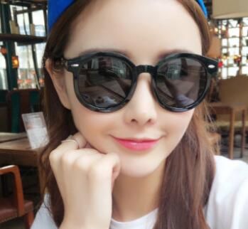 thick rimless glasses