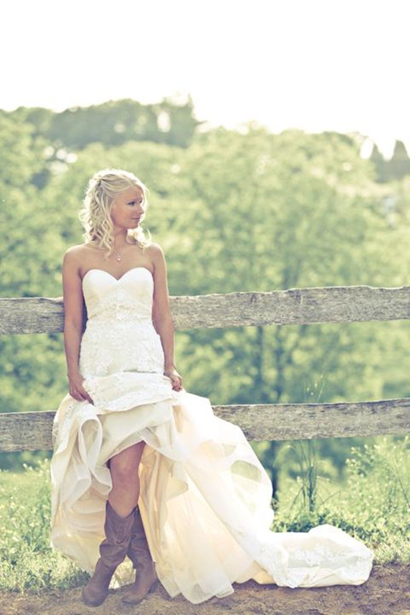 Discount Bride In Cowgirl Boots Country Wedding Dresses 2019
