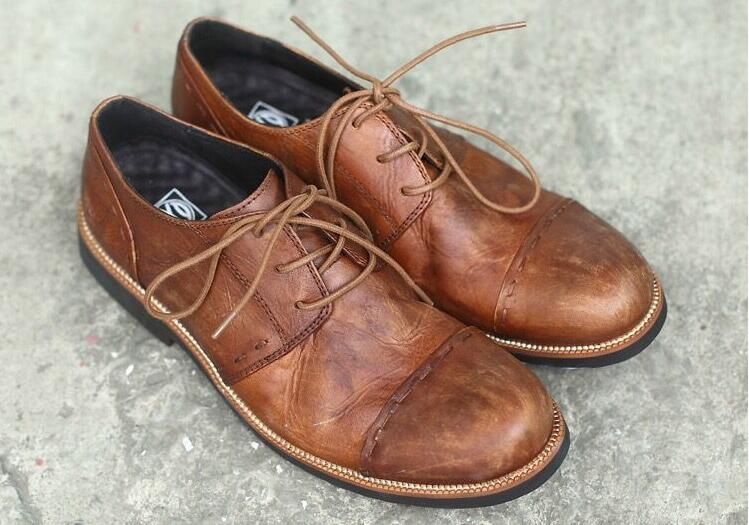 retro leather shoes