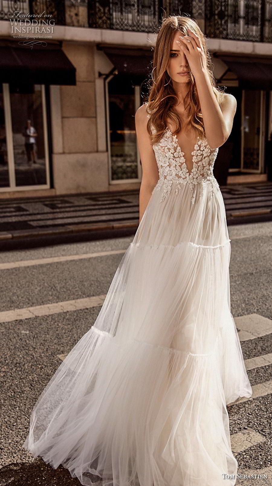 Berta 2019 una línea vestidos de boda profundo cuello en V de encaje apliques sin respaldo Berta 2019 una línea vestidos de boda profundo cuello en V de encaje apliques sin respaldo