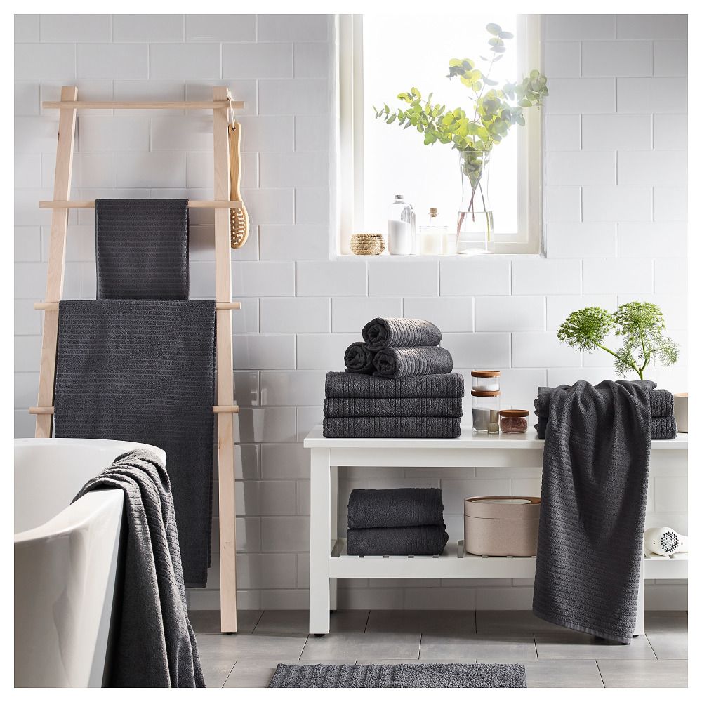 dark yellow towels