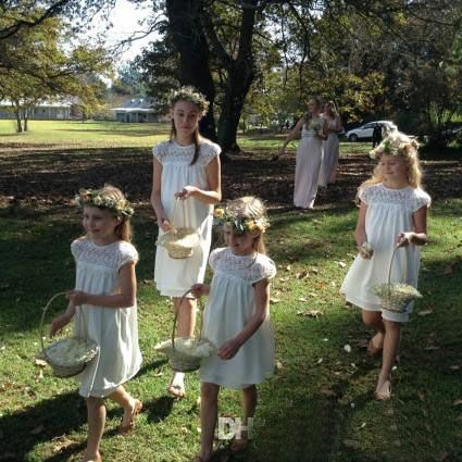 2019 Cute Country Lace Flower Girls Dresses For Weddings Short