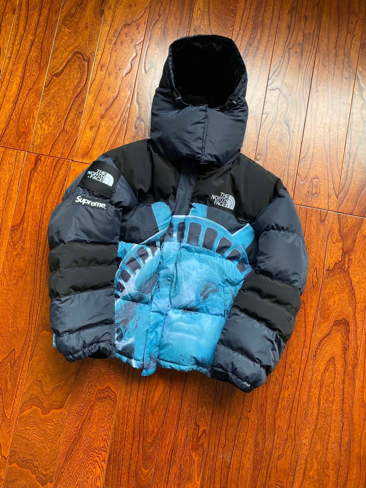 dhgate north face supreme