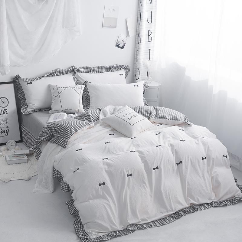 girls grey bed