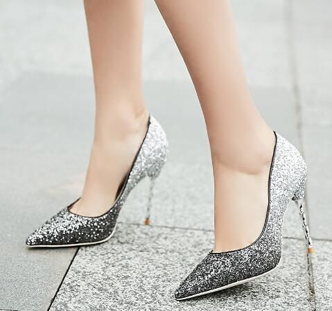 Compre Mulheres Sapatos De Salto Alto De Prata De Ouro Sapatos Studded  Glitter Stiletto Calcanhares Mulheres Bombas Dedo Apontado Sapatos De  Casamento De Cristal Barato | Entrega Rápida E Qualidade | Pt.Dhgate