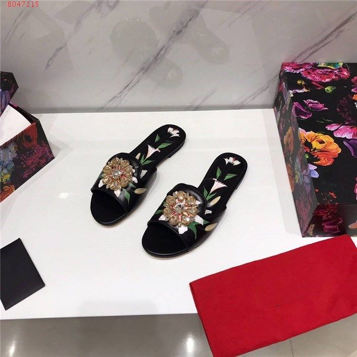 rihanna fur slippers