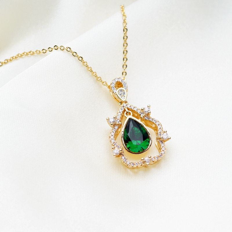 Vintage green hotsell stone necklace