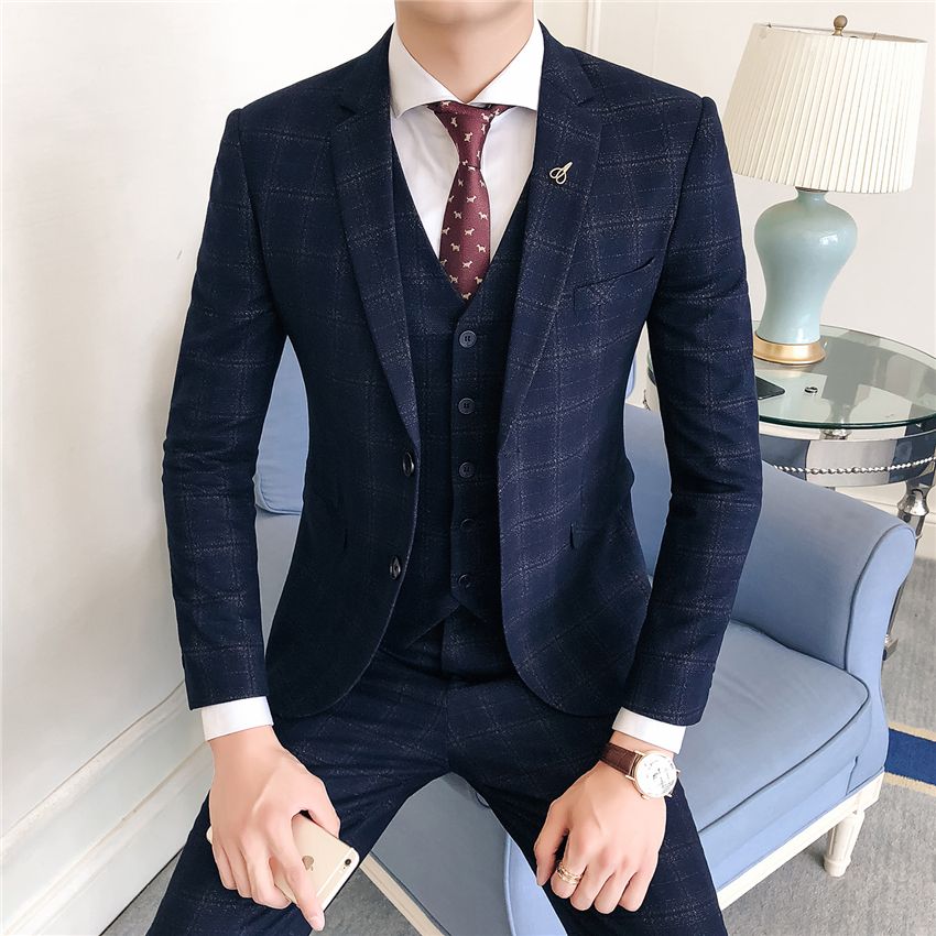 terno azul com camisa vinho