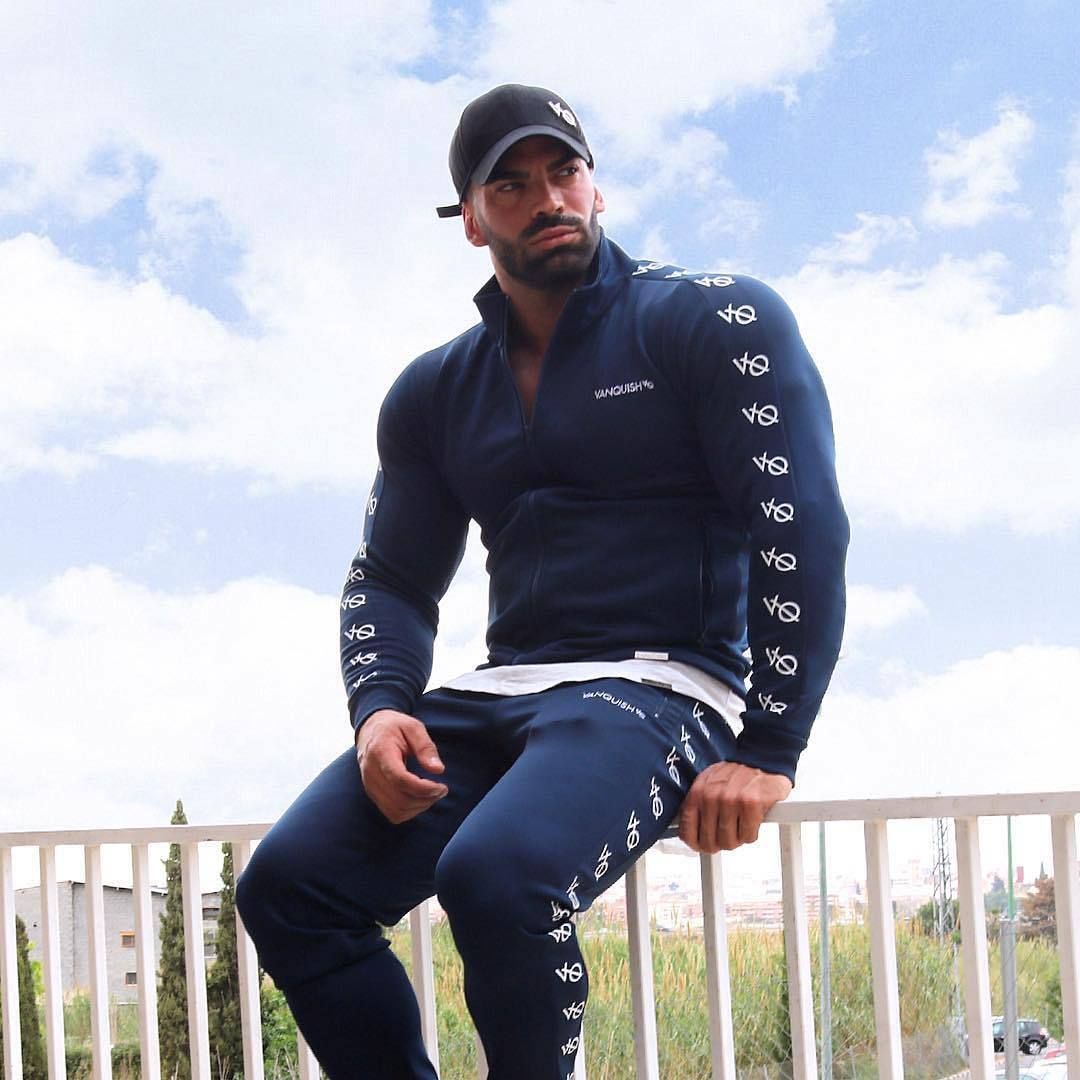 Großhandel Männer Slim Fit Gym Outfits Laufen Bleistift Jogger Schwarz Reißverschluss Hoodies Aktive Kleidung 2 STÜCKE Von Vogueapparel, $79.13 Auf Großhandel Männer Slim Fit Gym Outfits Laufen Bleistift Jogger Schwarz Reißverschluss Hoodies Aktive Kleidung 2 STÜCKE Von Vogueapparel, $79.13 Auf