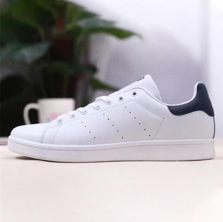 womens black flat sneakers