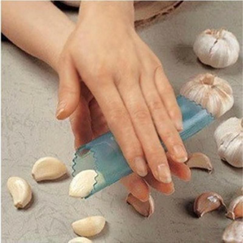 2020 New Magic Peeled Garlic Tools Silicone Garlic Peeler Peel Barrel