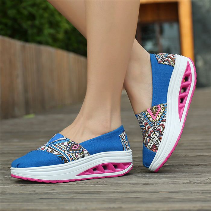 New Chinese Style Embroidered Chic Low Top Leisure Cross