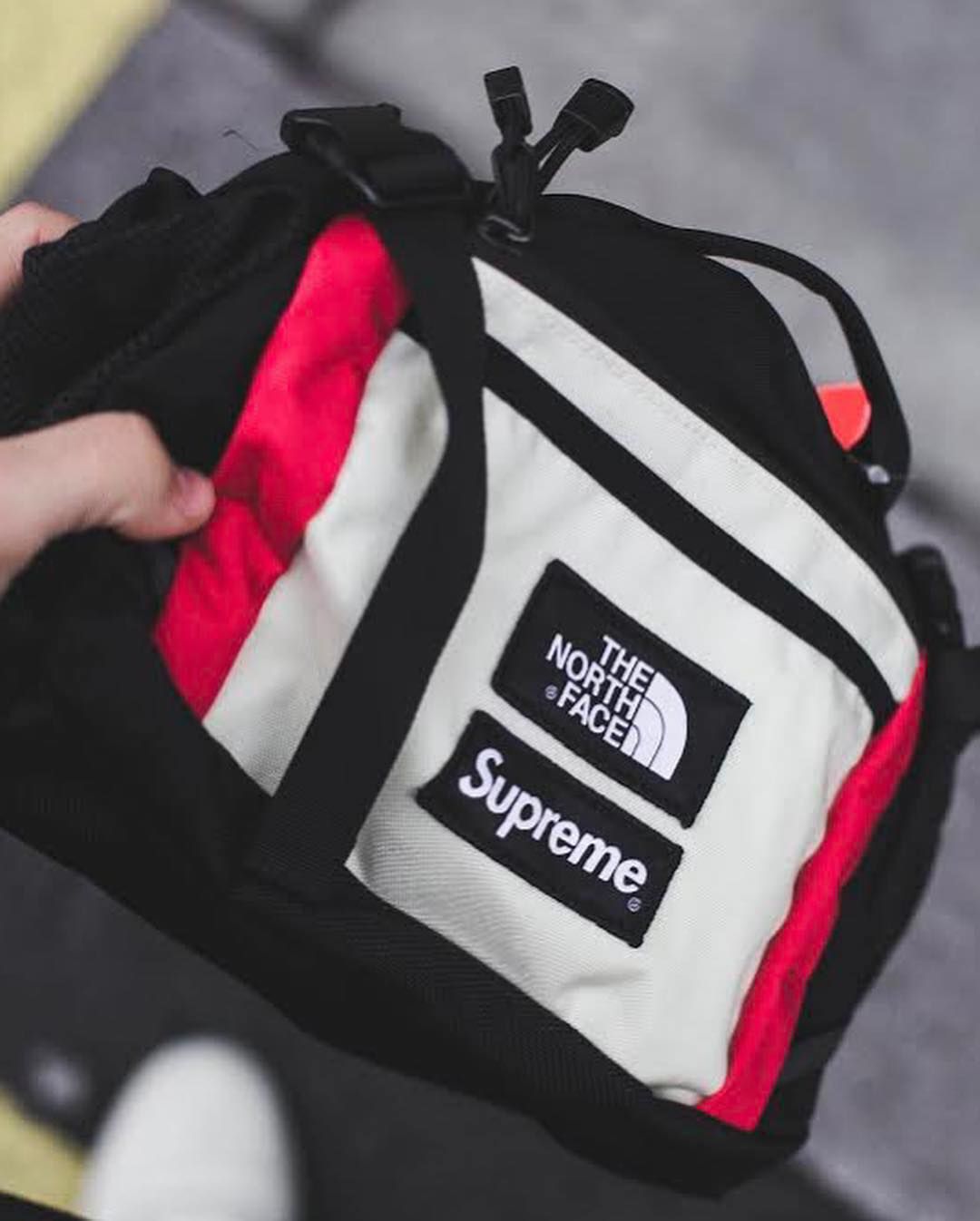 supreme suitcase dhgate