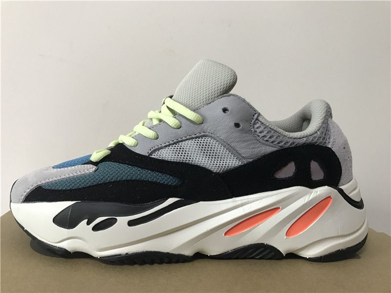 yeezy 700 courir
