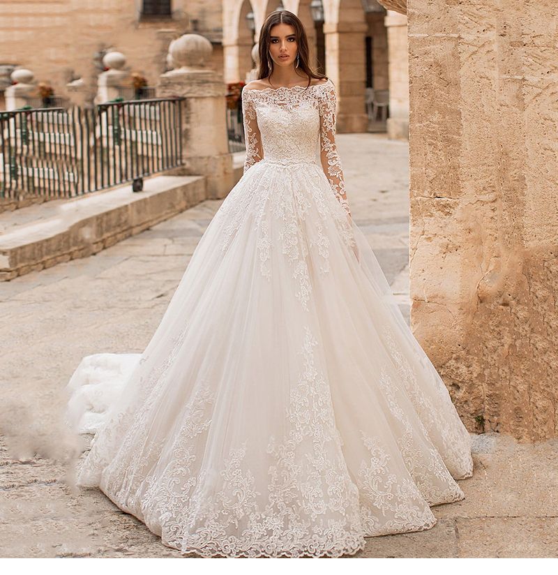 Palacio Vintage A-Line Vestido de novia Cuello Encaje Manga larga Corte Tren