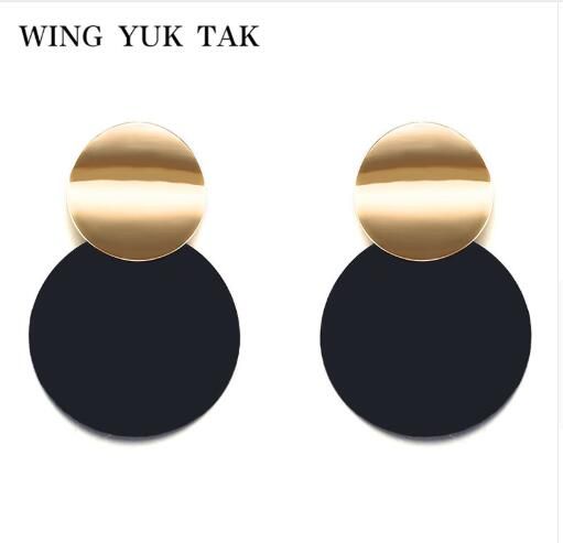 Pendientes Redondos De Color Negro Y Oro Pendientes De De De Pendientes Redondos De Color Negro Y Oro Pendientes De De De