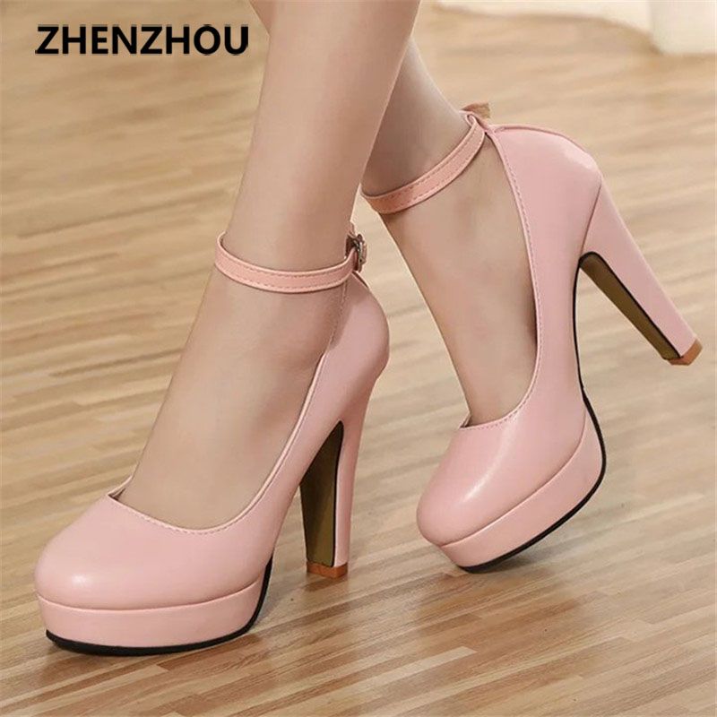 sapatos altos 2019