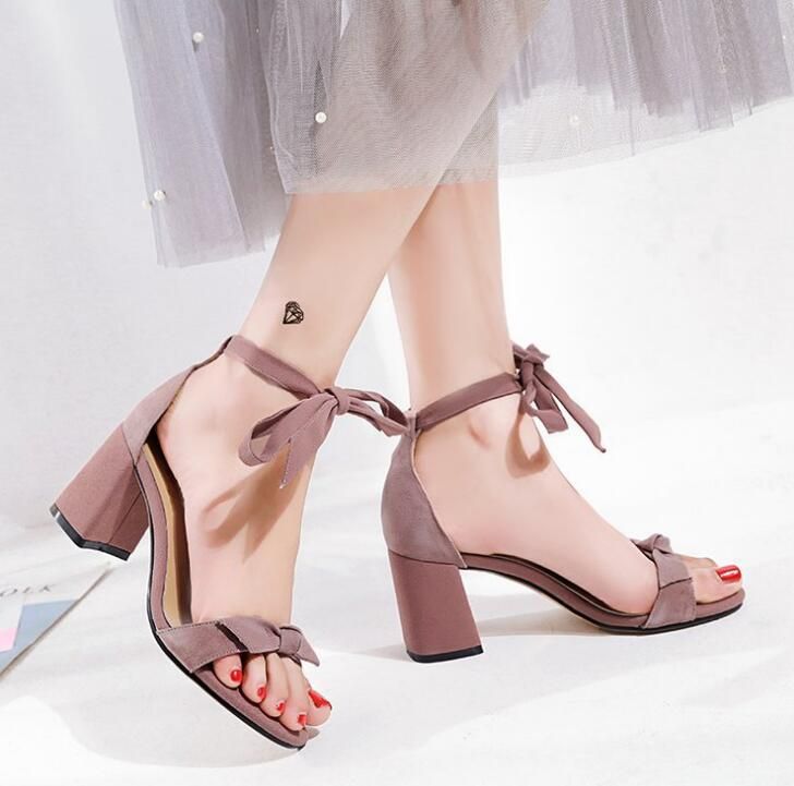 Compre Sandalias Para Mujer Verano 2019 Nuevas Gruesas Con Tacón Alto, Arco, Ante, Zapatos Para Dama, Correa En El Tobillo A 13,17 € Del Bagshoe | DHgate.Com