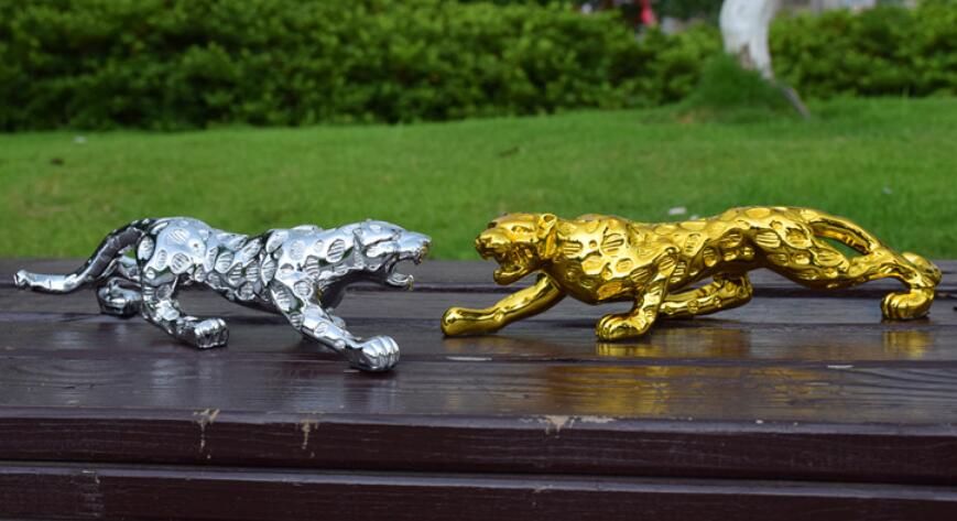 resin leopard statue