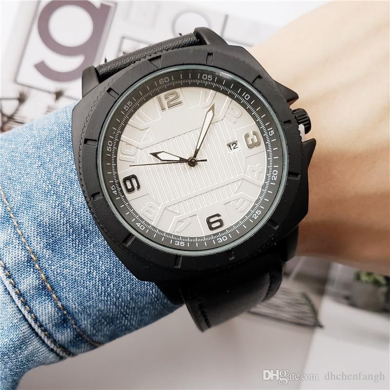 Hot Sale New Style Auto Date Wristwatch Men Casual Watches Leather