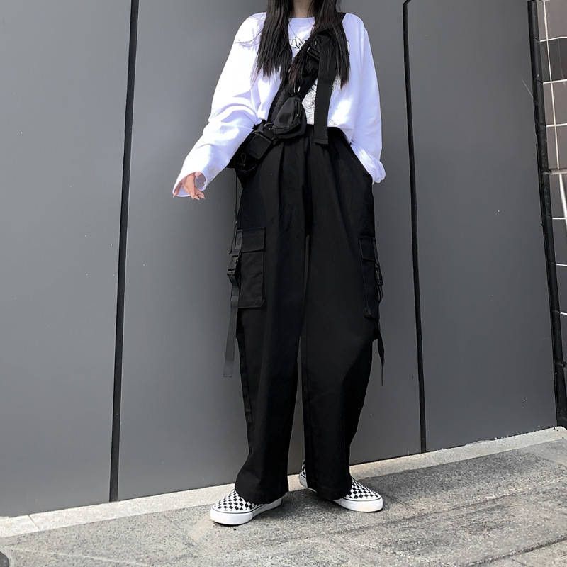 black high waisted cargo pants