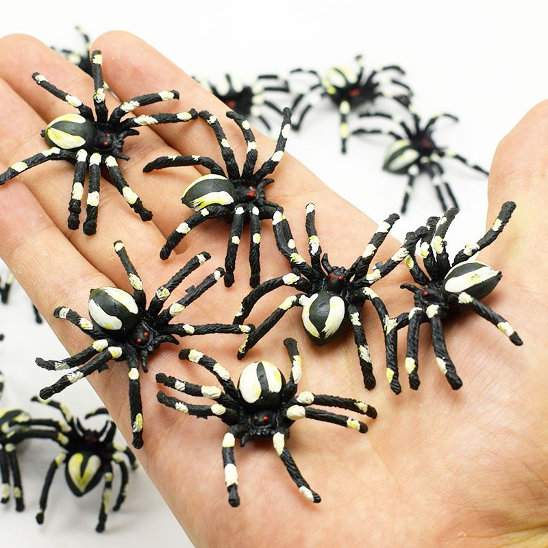 realistic plastic spiders