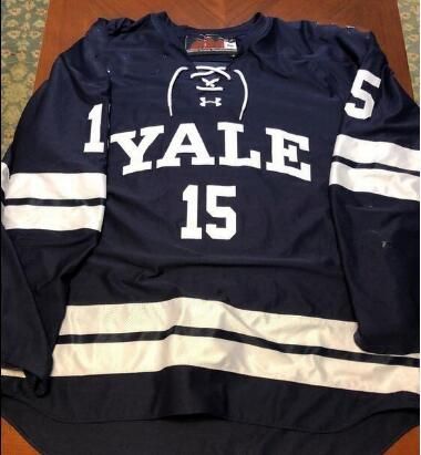 yale hockey jersey