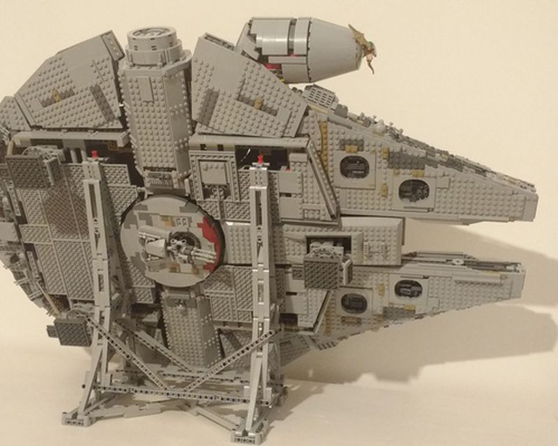 moc millennium falcon